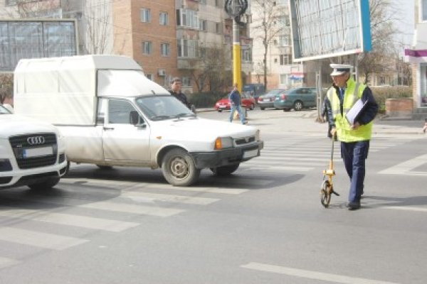 Loviţi pe trecerea de pietoni, în localitatea 23 August
